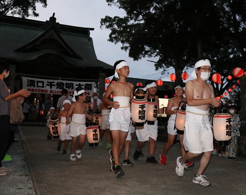 溝口竈門神社千燈明祭の写真