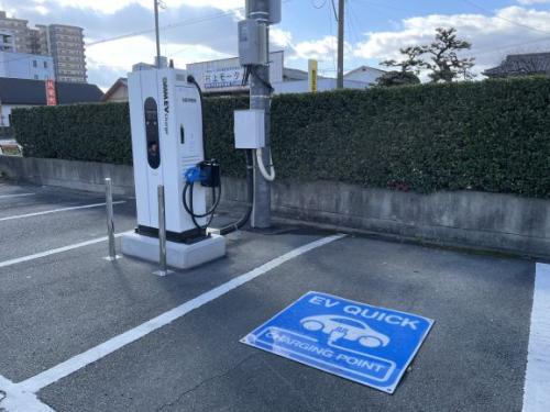 電気自動車充電器の写真