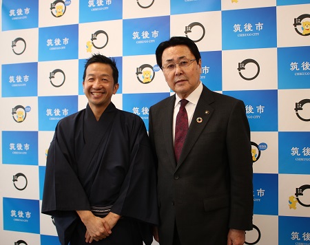 波田陽区と西田市長の写真