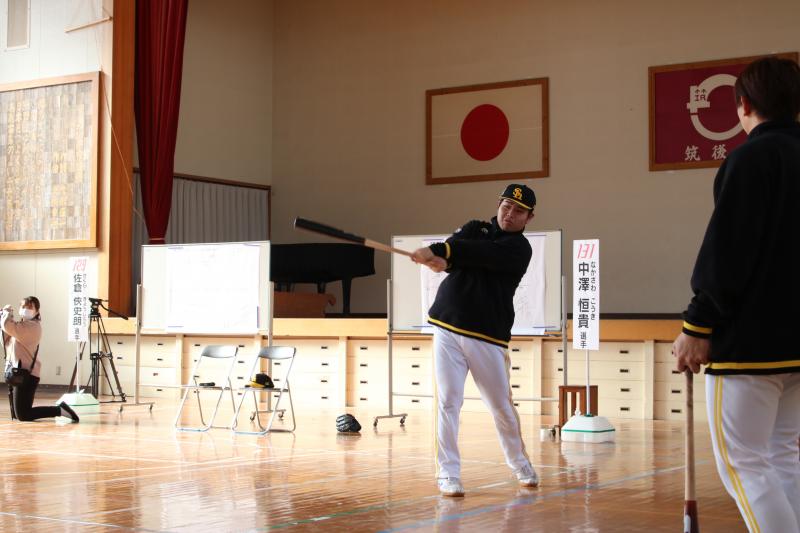 中澤選手のティーバッティング