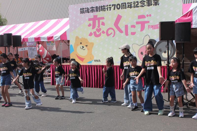 スタジオカラーによるダンス