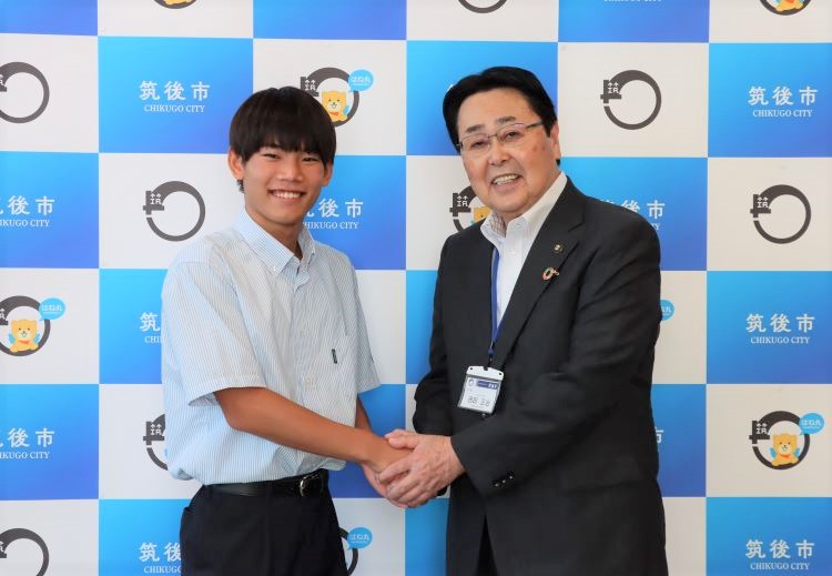 表敬訪問(柳川高校水泳部) 表敬訪問(柳川高校水泳部)