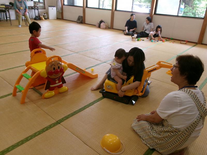 おもちゃで自由遊び